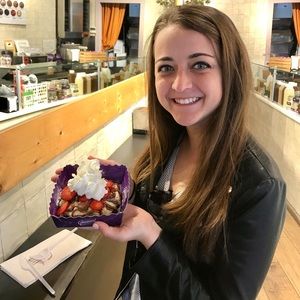 Meet your Posher, Rhian